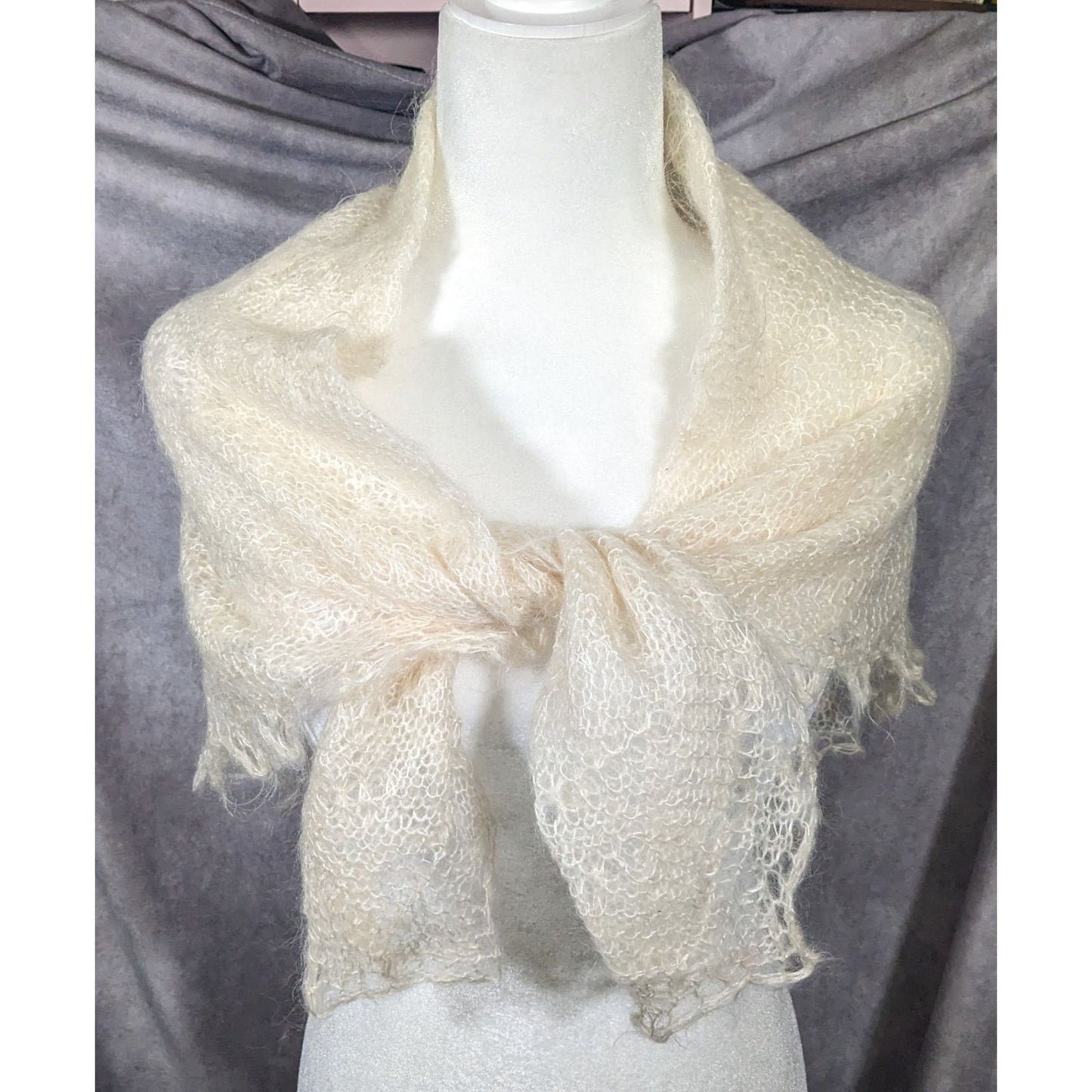 Vintage Handmade Cream Knit Lace Shawl/Scarf