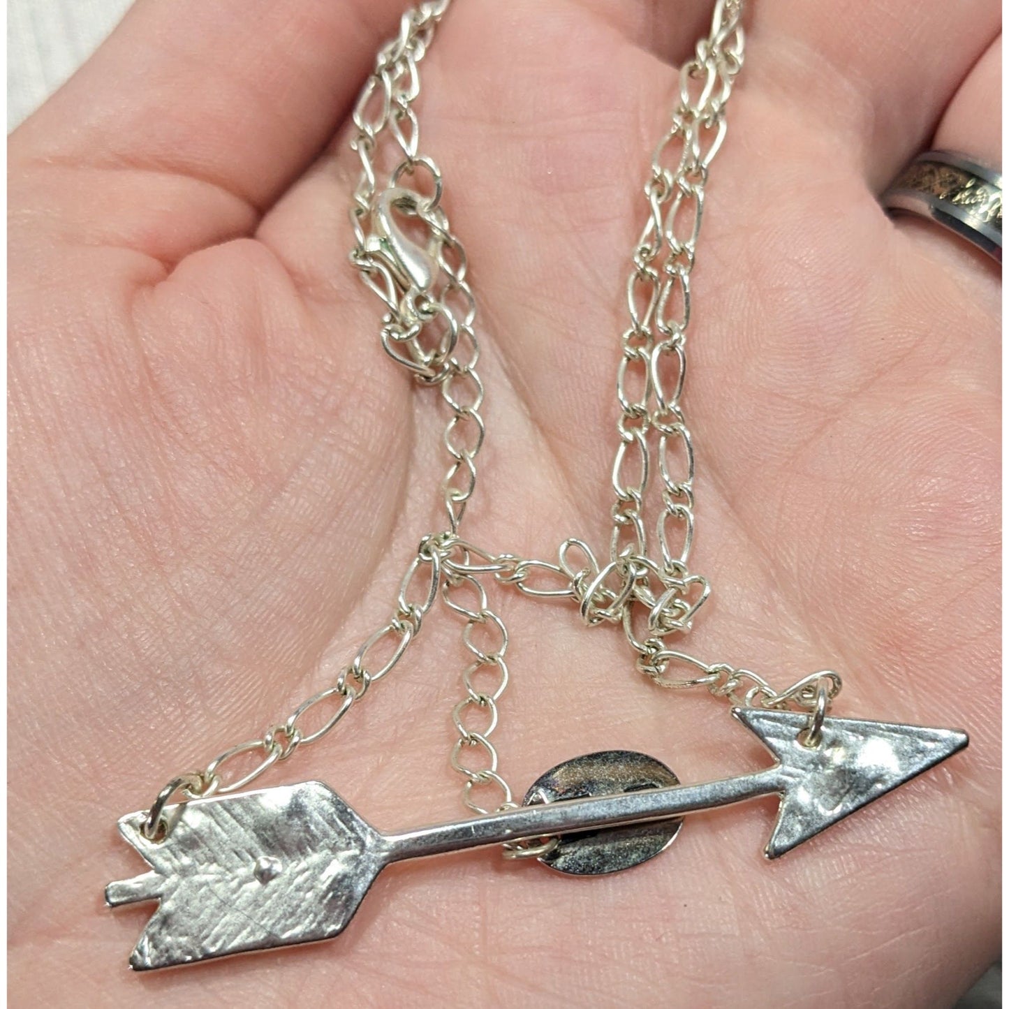 ZAD Vintage 90s Silver Tone Arrow Necklace