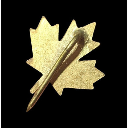 Vintage Canadian Souvenir Gold Tone Lapel PIn