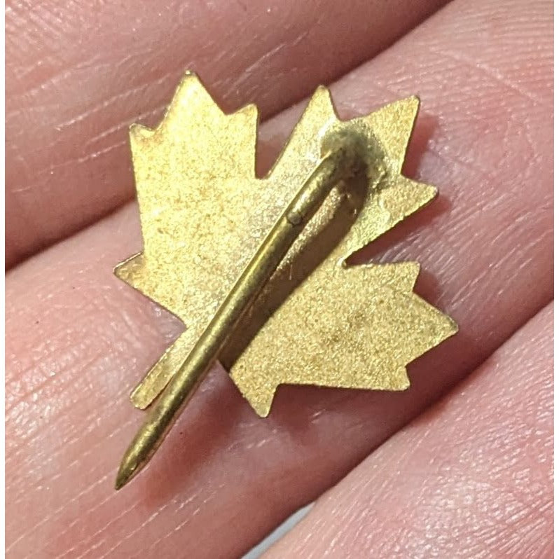 Vintage Canadian Souvenir Gold Tone Lapel PIn