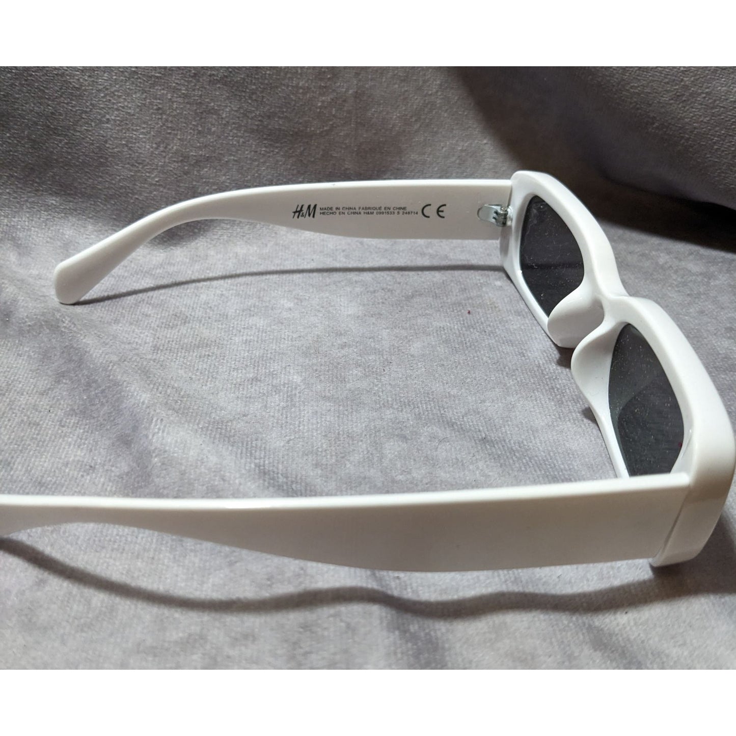 H&M Retro Chunky White Rectangular Sunglasses