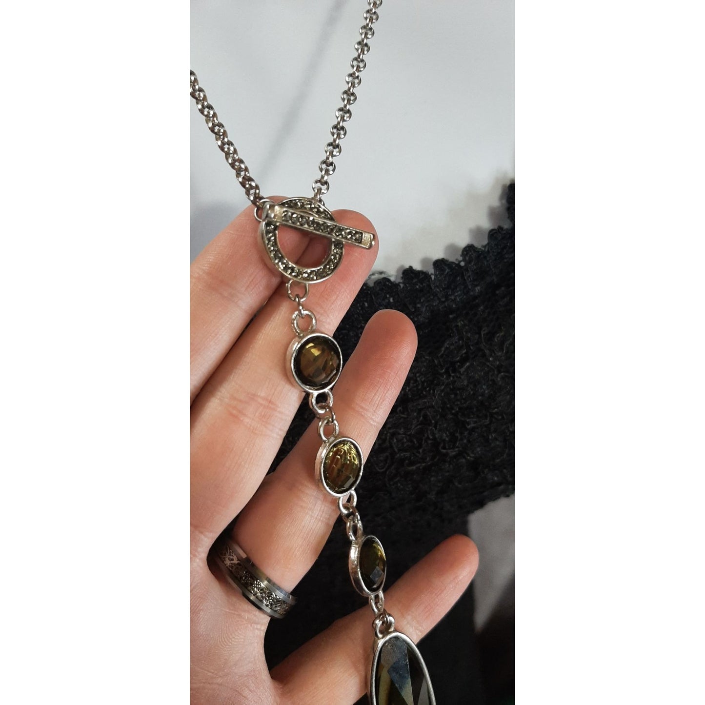 Vintage-Inspired Toggle Pendant Necklace With Faceted Olive-Hued Stones