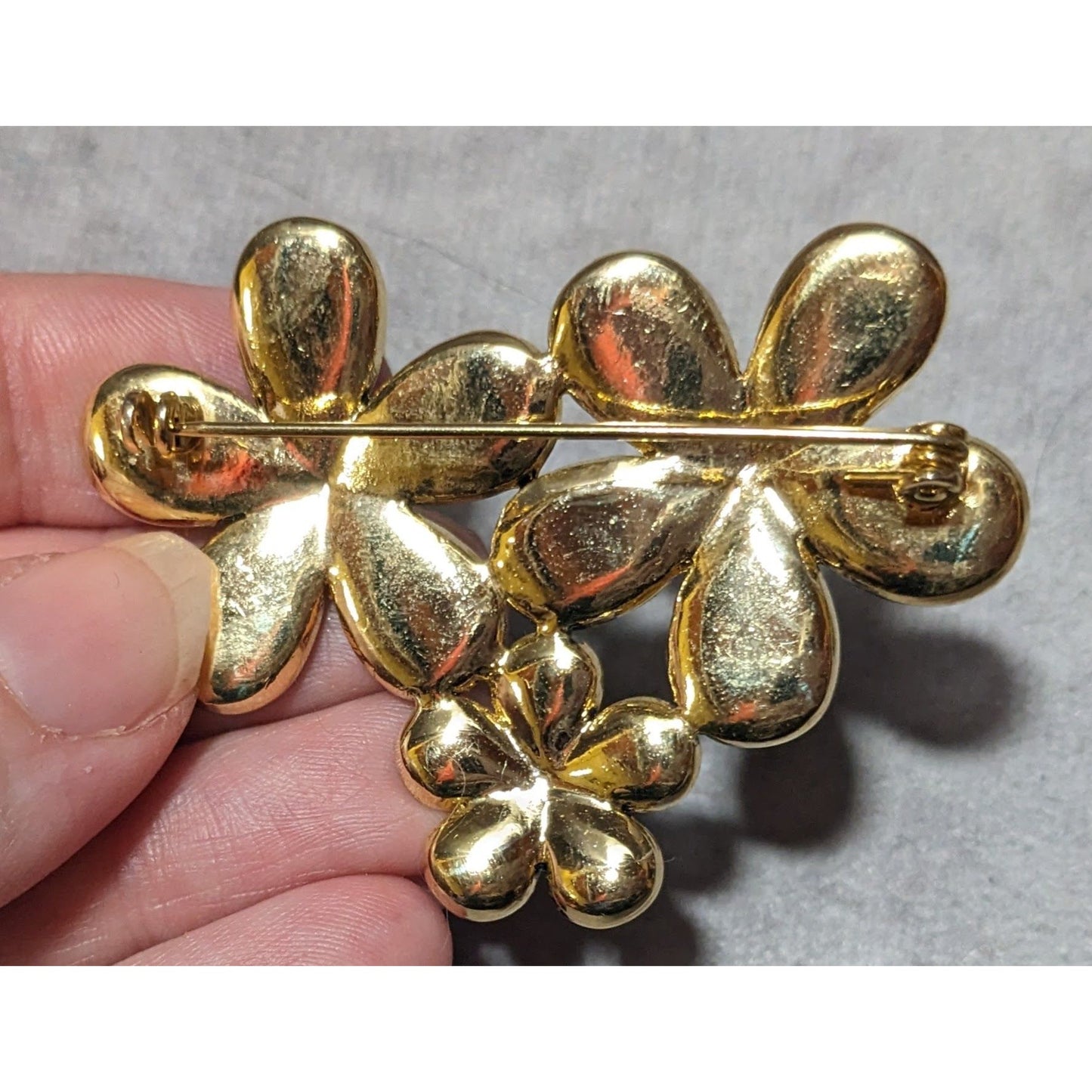 Vintage Triple Flower Green Gemmed Brooch