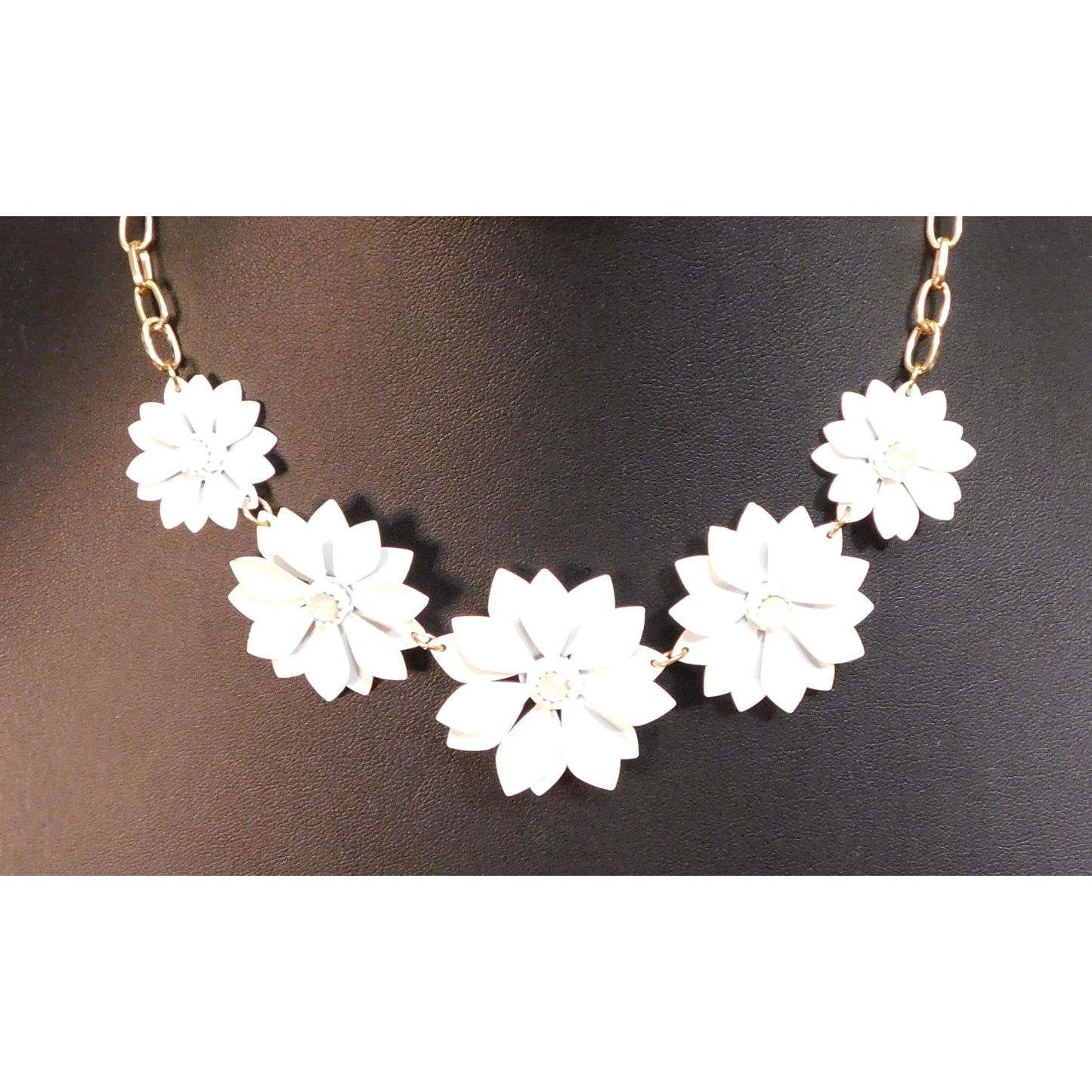 Vintage White Poinsettia Holiday Necklace