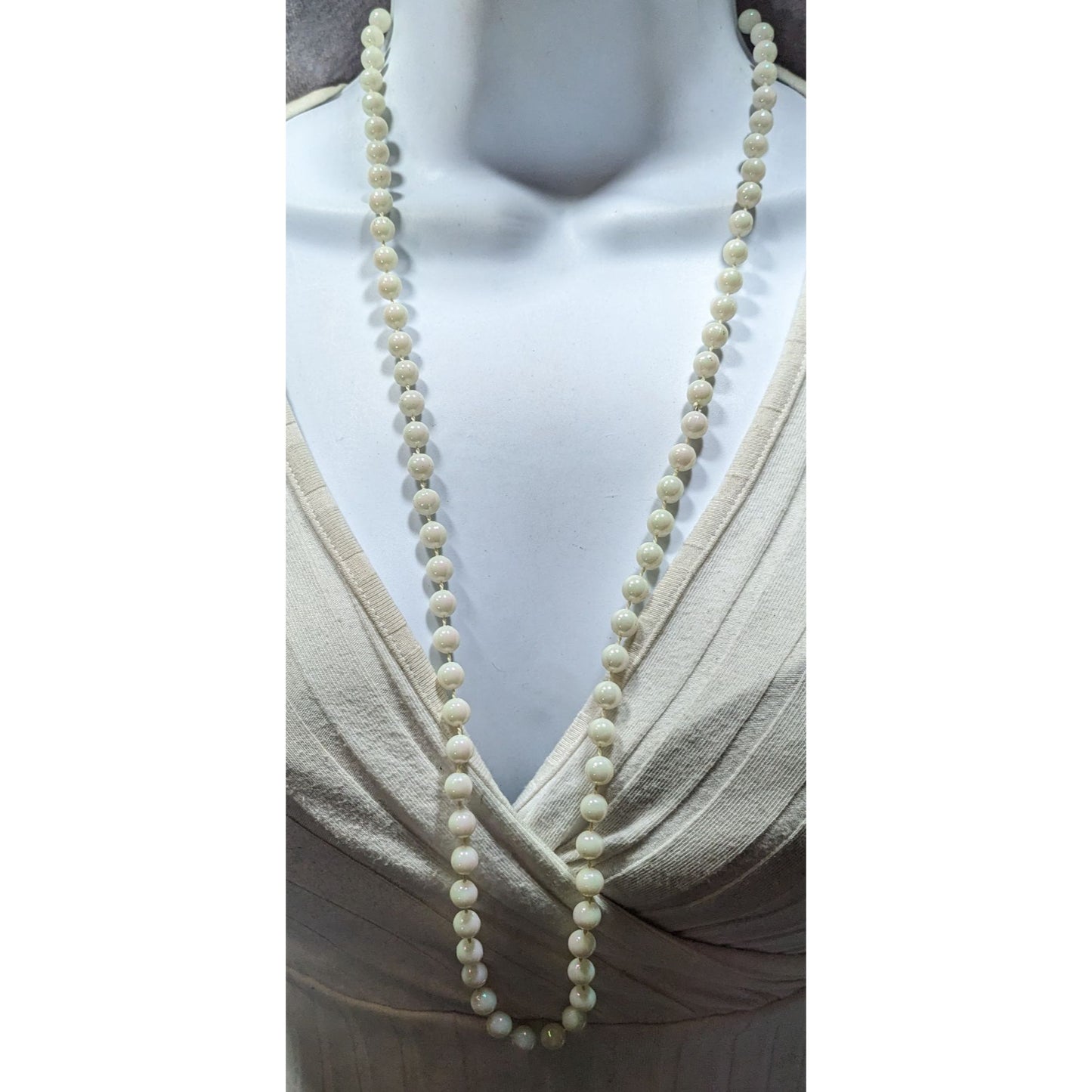 Iridescent White Faux Pearl Beaded Necklace