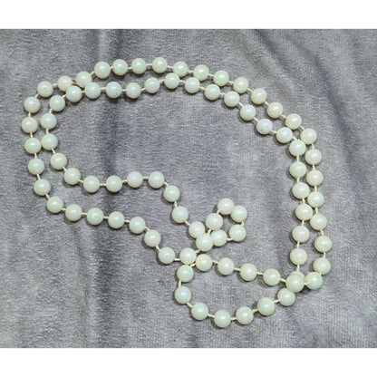 Iridescent White Faux Pearl Beaded Necklace