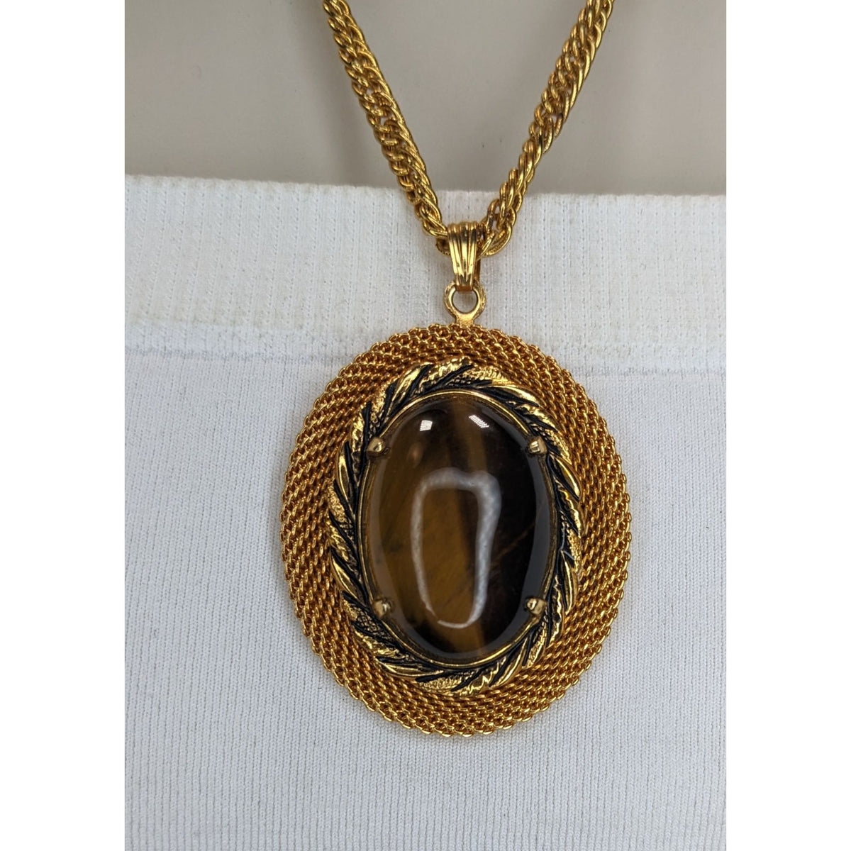 Boho Vintage Tiger Eye Pendant Necklace Gold Tone Oval Cabochon Statement Jewelry
