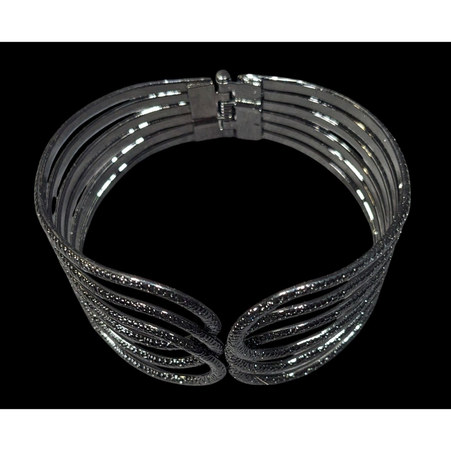 Gothic Gunmetal Tone Textured Loop Clamper Bracelet