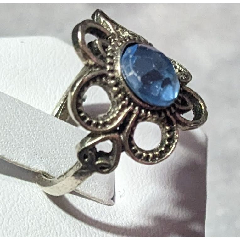 Floral Silver Tone Blue Gemmed Fashion Ring Size 6