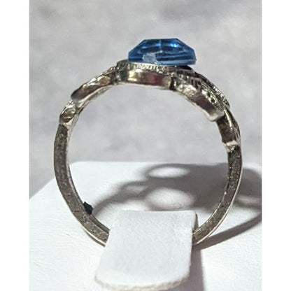 Floral Silver Tone Blue Gemmed Fashion Ring Size 6