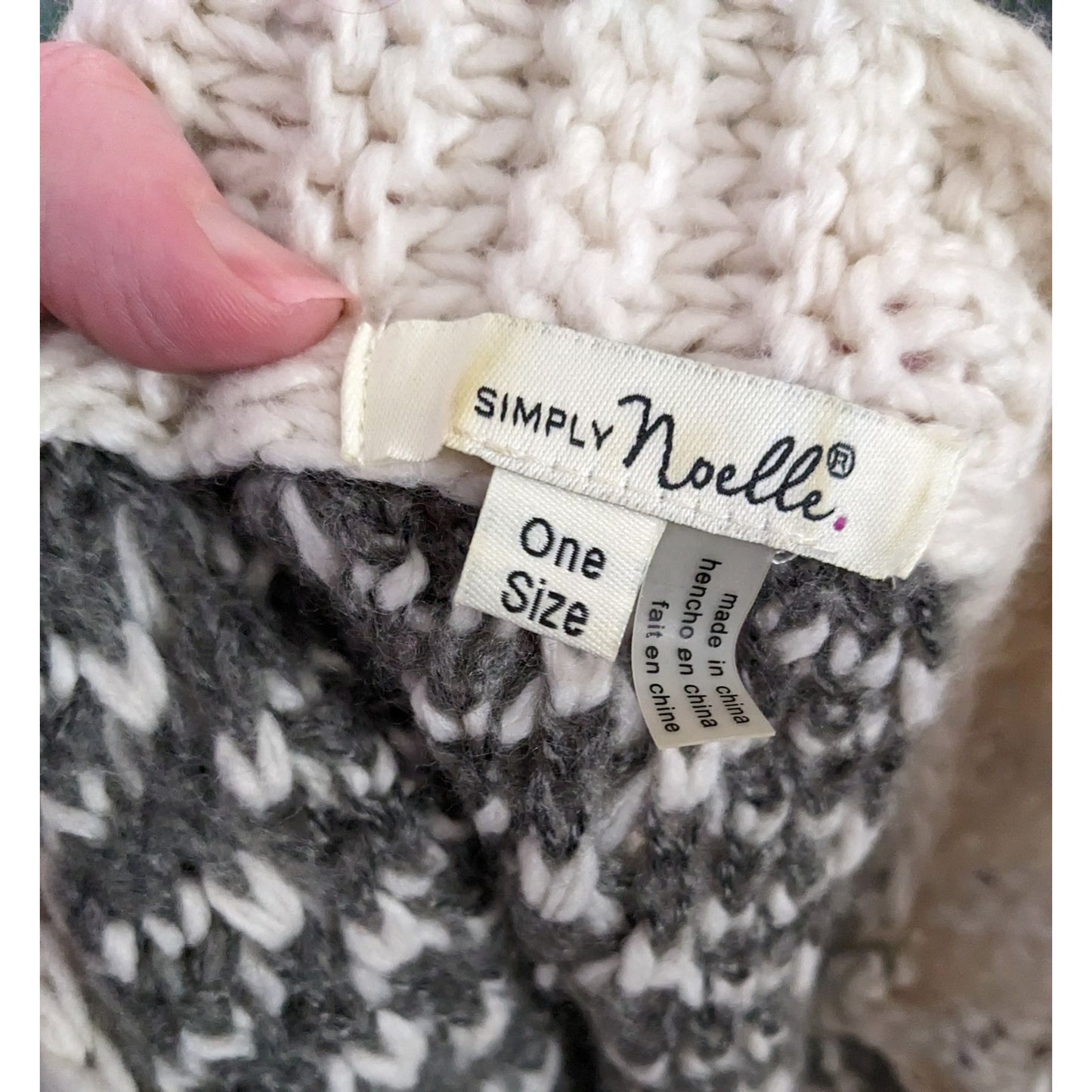 Simply Noelle Grey And White Chunky Knit Button Down Poncho