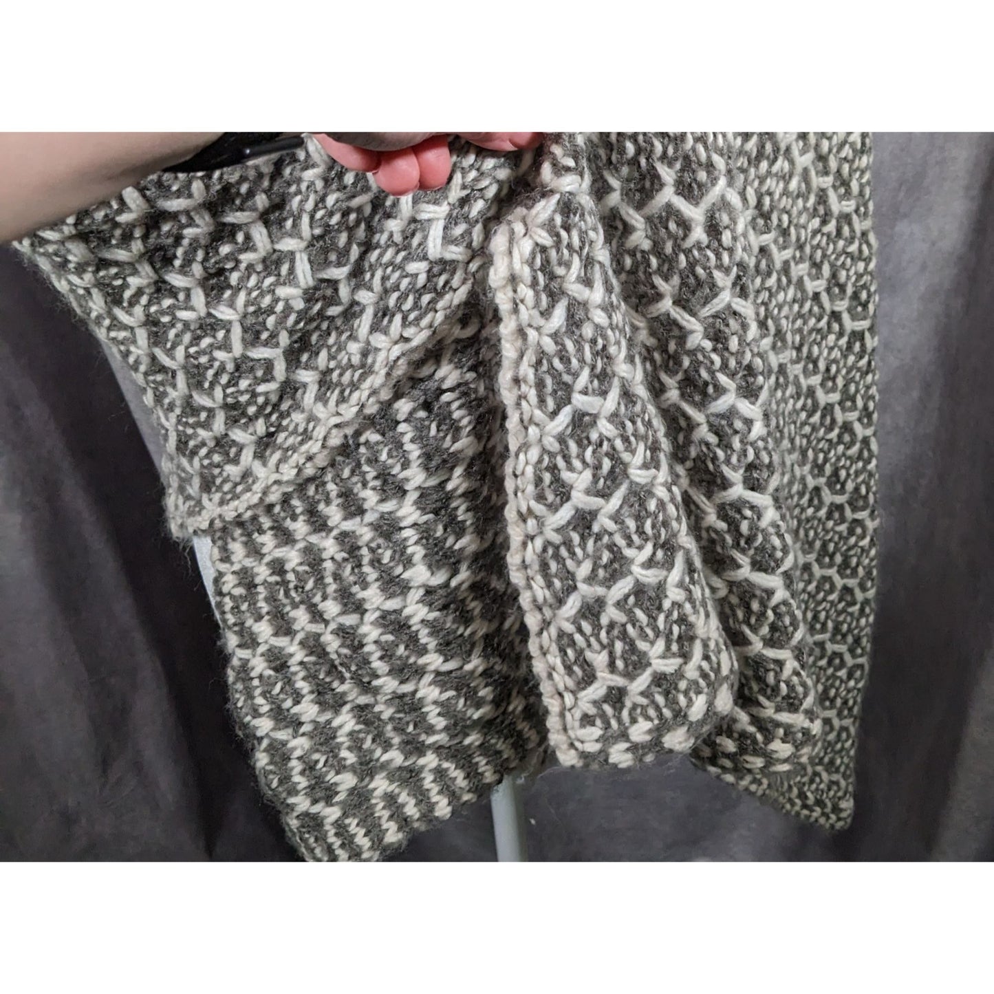 Simply Noelle Grey And White Chunky Knit Button Down Poncho