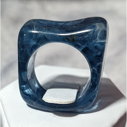 Blue Chunky Abstract Swirl Fashion Ring Size 5 1/2