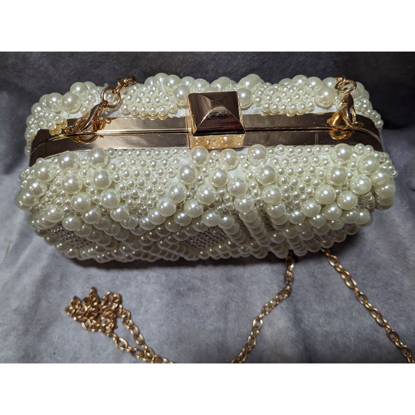 La Regal Vintage Faux Pearl Clamshell Evening Bag