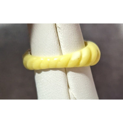 Vintage Yellow Scalloped Costume Fashion Ring