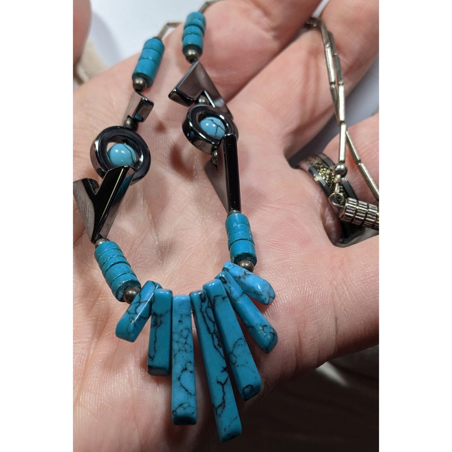 Vintage Southwestern Hematite Liquid Silver And Faux Turquoise Necklace