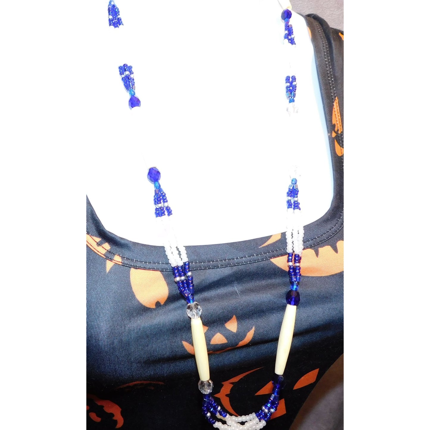 Retro Blue White And Clear Beaded Necklace