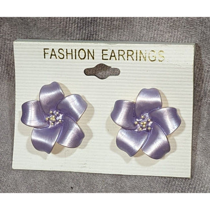 Vintage 80s Floral Metal Purple Flower Clip On Earrings NWT