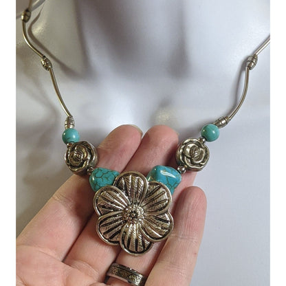Bohemian Retro Floral Silver Tone Necklace With Turquoise Tone Accents