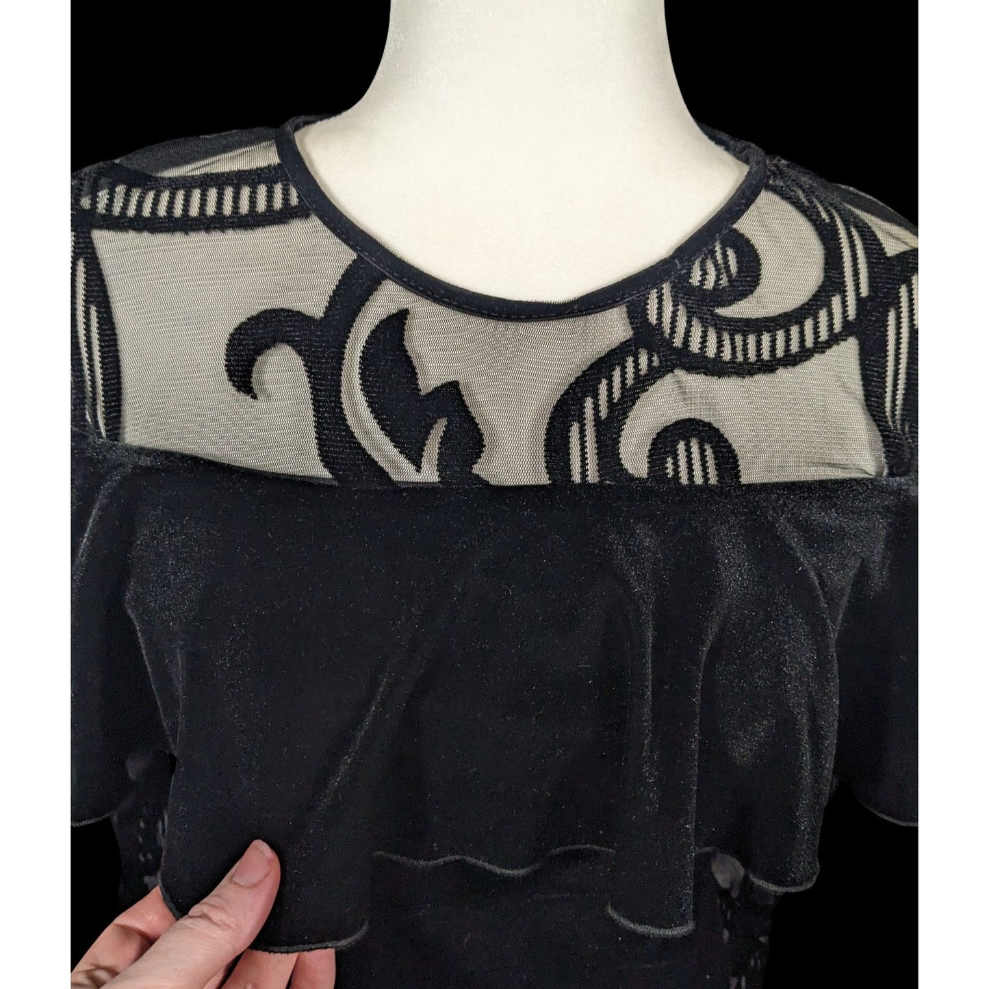 Lyman by Frank Lyman Gothic Burnout Velvet Ruffle Top Size 4