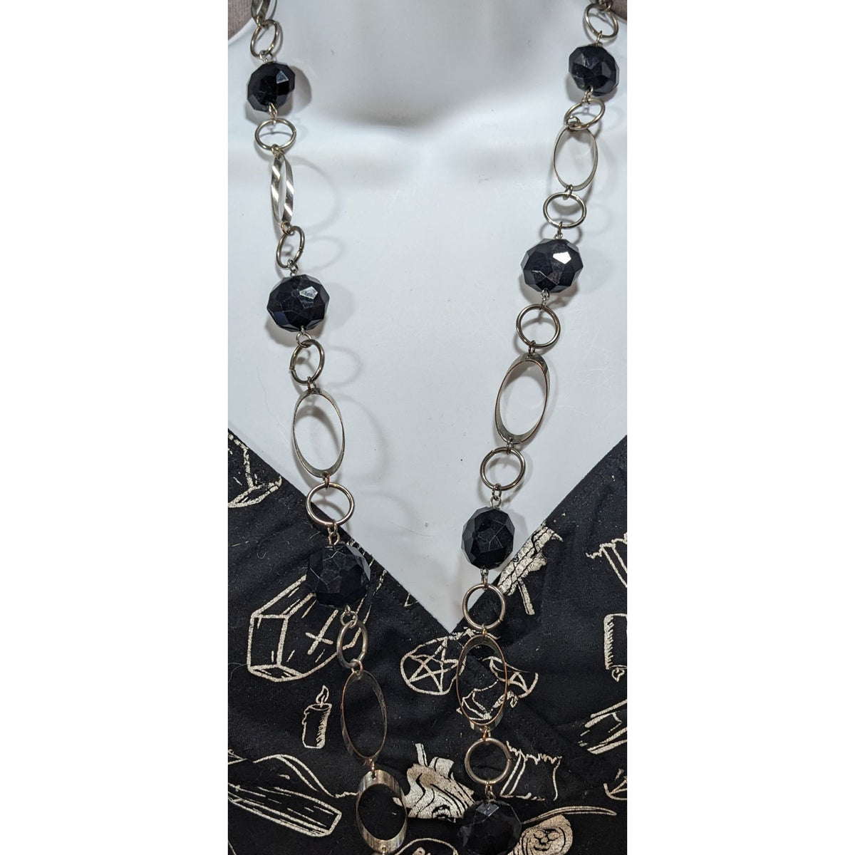 Gothic Modernist Black Faceted Bead Silver Tone Geometric Necklace 32 Inch