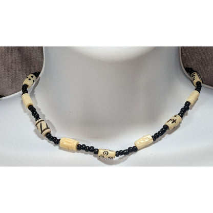 Vintage Boho Tribal Black Cream Carved Bead Choker Necklace 14 Inch