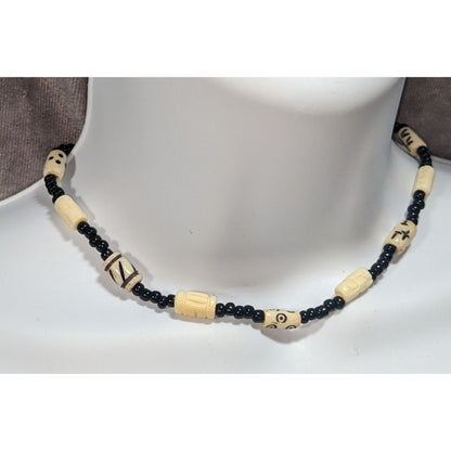 Vintage Boho Tribal Black Cream Carved Bead Choker Necklace 14 Inch