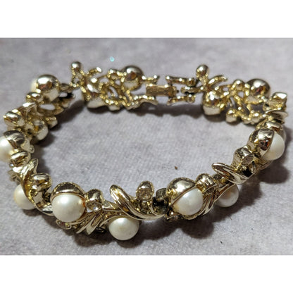 Vintage Sarah Coventry Floral Faux Pearl Rhinestone Gold Tone Bridal Bracelet