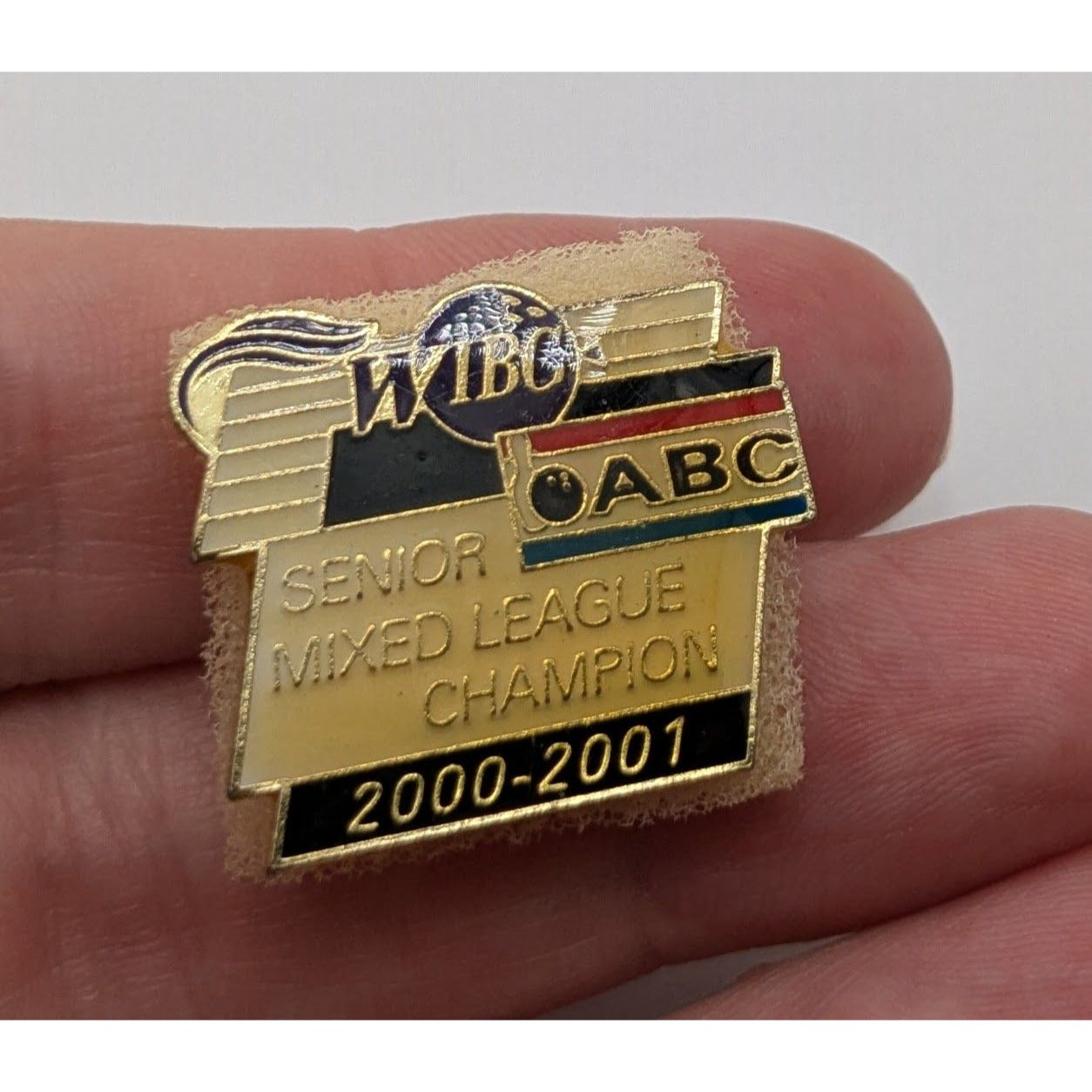 WIBC ABC Senior Mixed League Champion 2000-2001 Pin Gold Tone Vintage