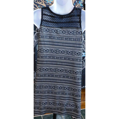 Mudd Sleeveless Handkerchief Hem Dress Southwestern Print White And Navy