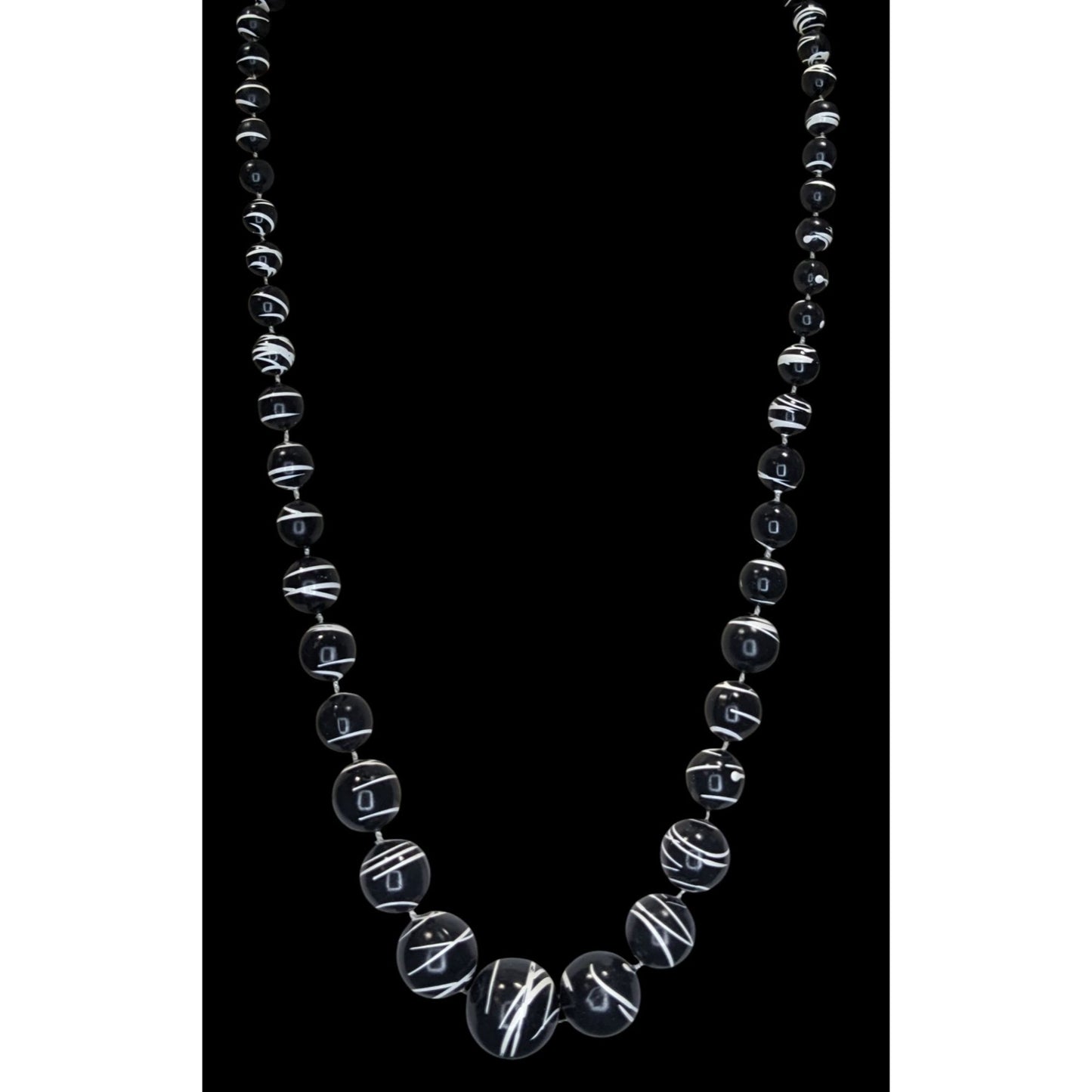Vintage Abstract Black & White Swirl Graduated Bead Necklace