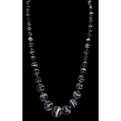 Vintage Abstract Black & White Swirl Graduated Bead Necklace