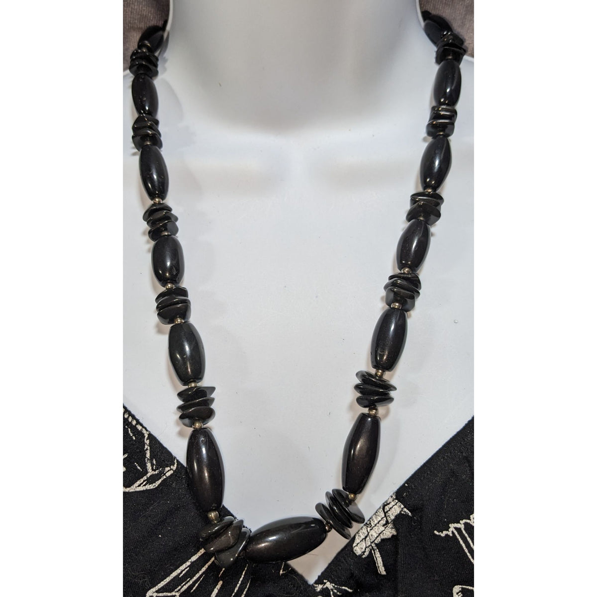 Vintage Gothic Onyx Black Beaded Necklace 23 Inch Lobster Clasp