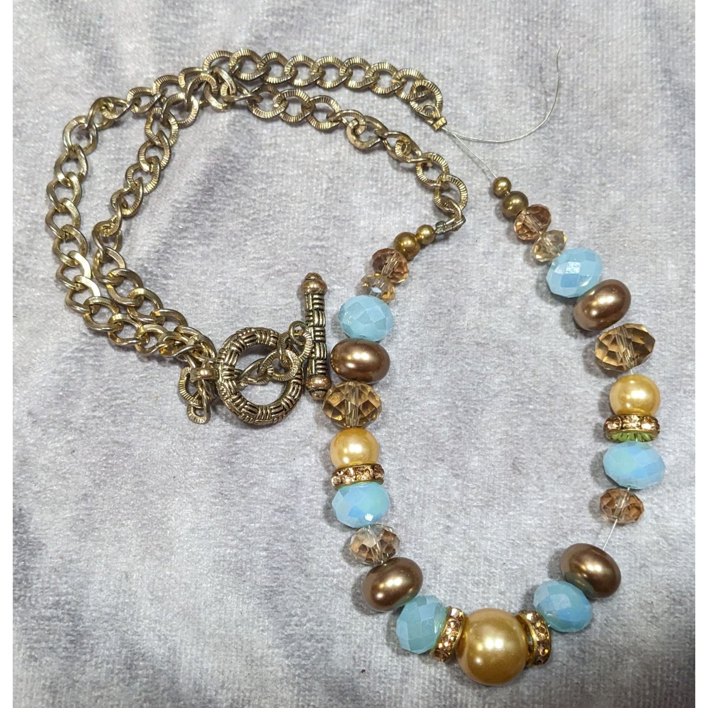 Handmade Glam Glass And Faux Pearl Beaded Blue And Gold Tone Necklace