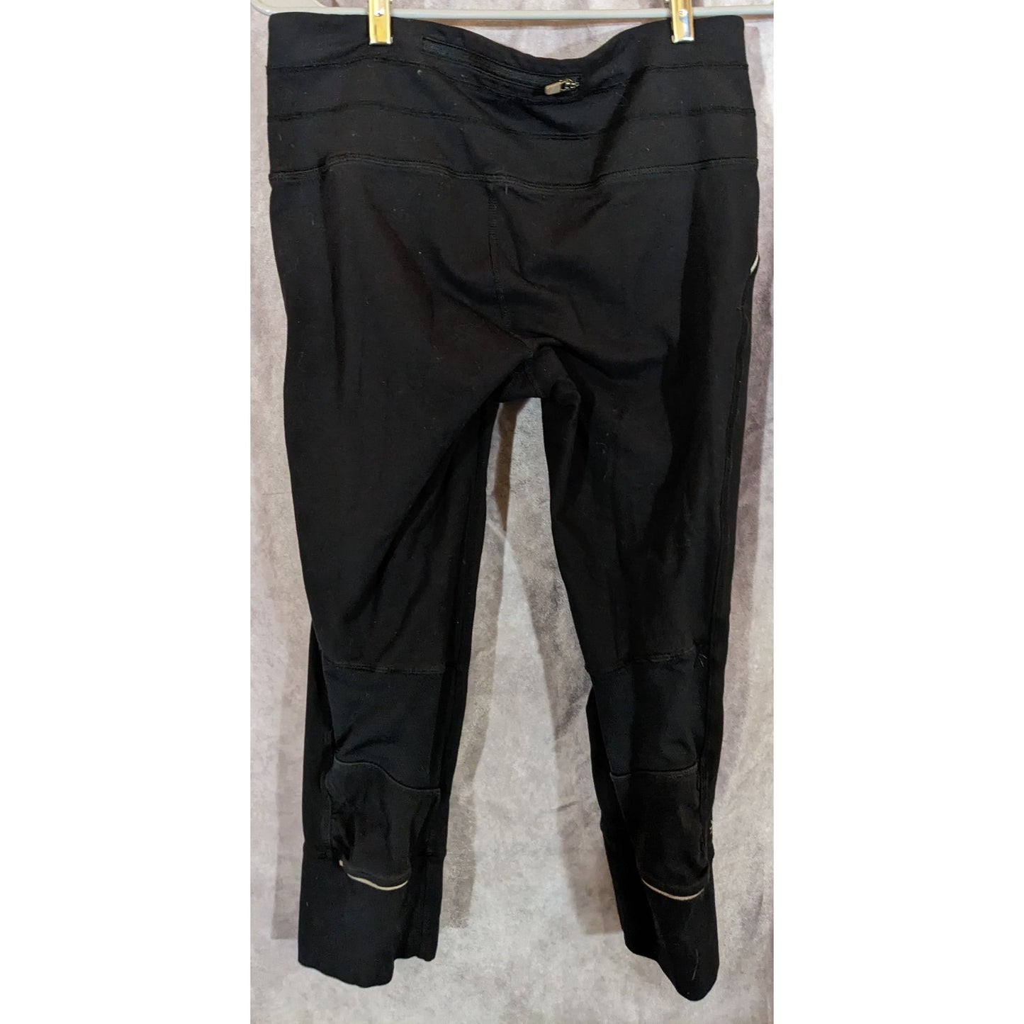 Athleta Black Crop Leggings W/ Mesh Calf & Reflective Details Size Small