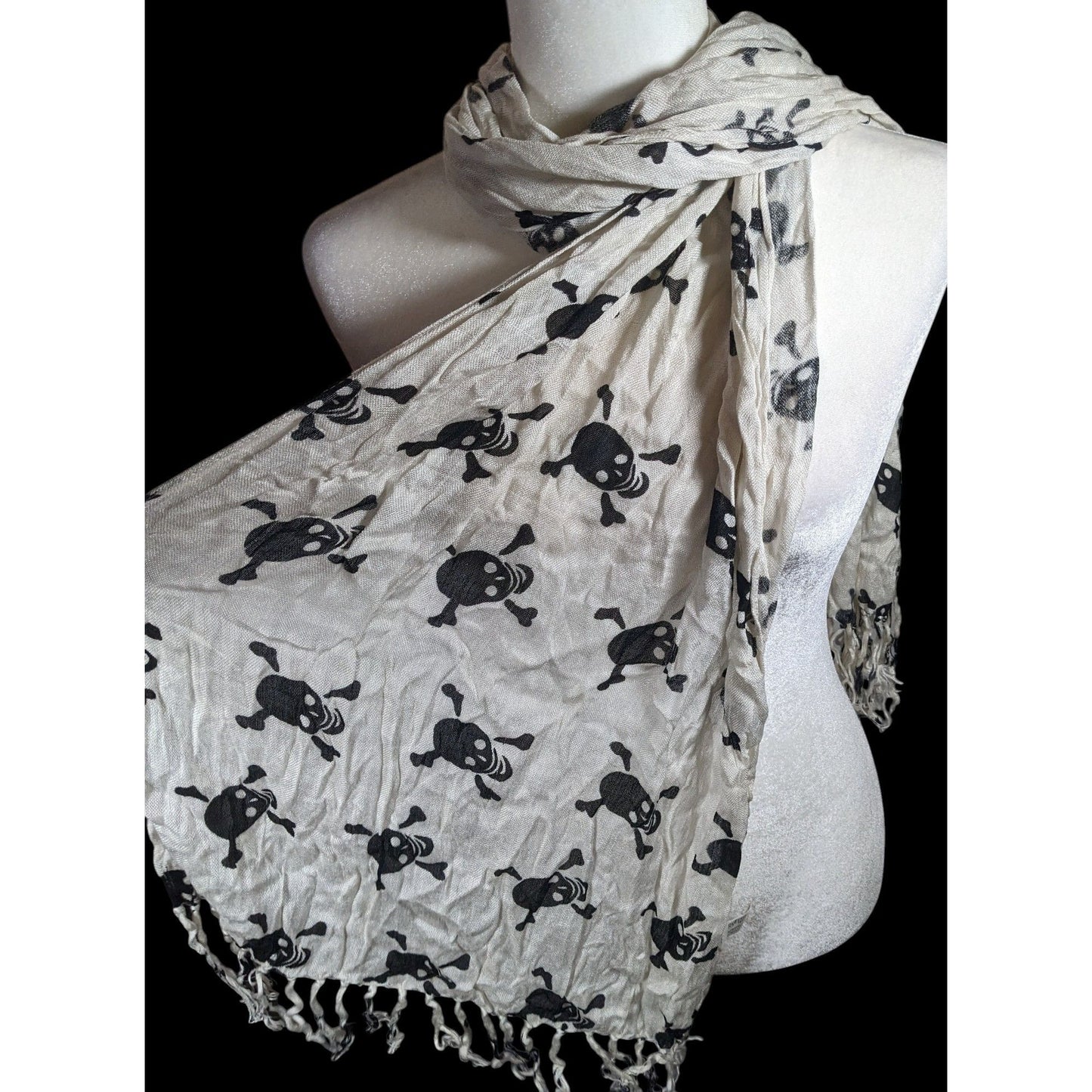 Gothic Skull And Crossbones Black And White Scarf
