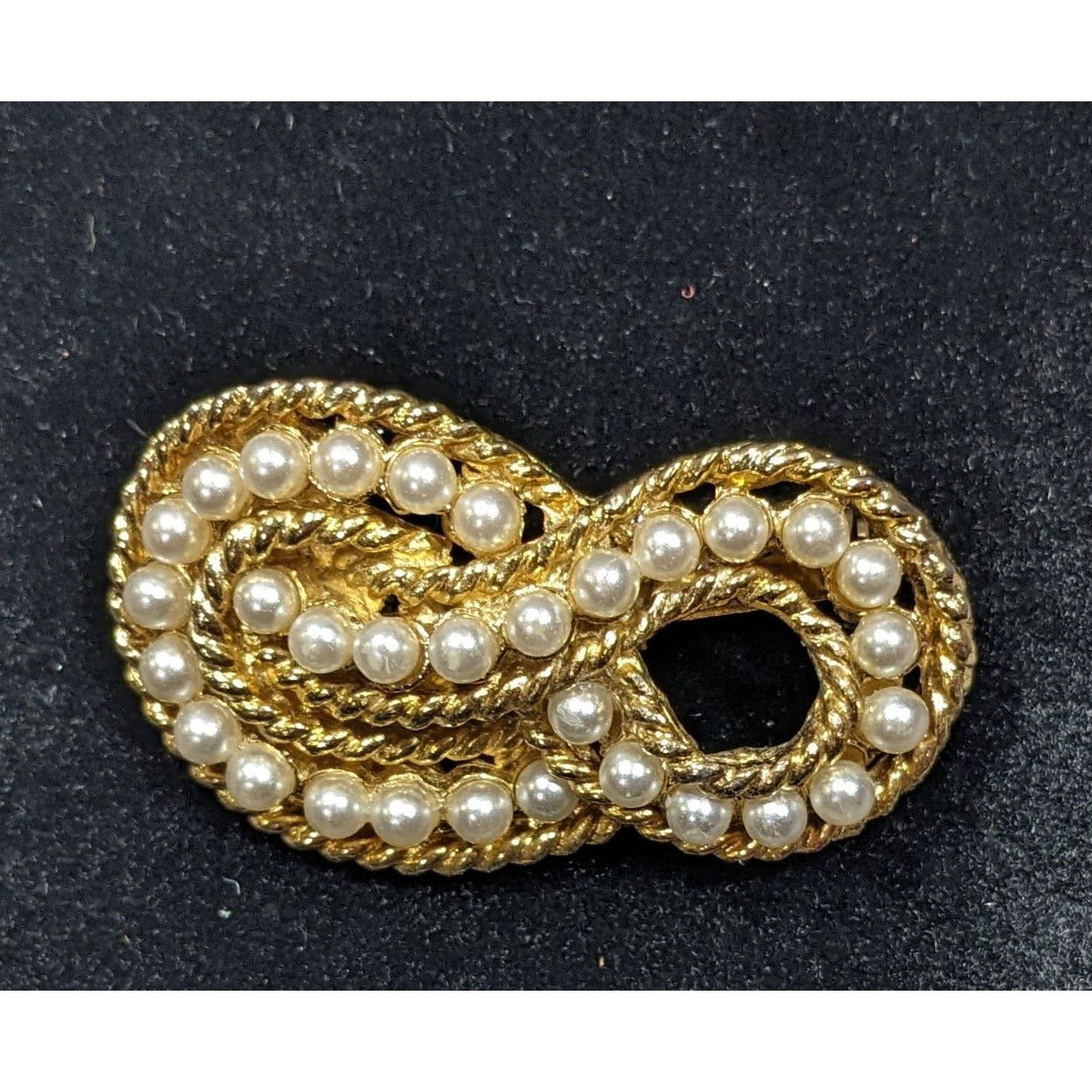 Vintage Elegant Knot Brooch Gold Tone With Faux Pearl Accents