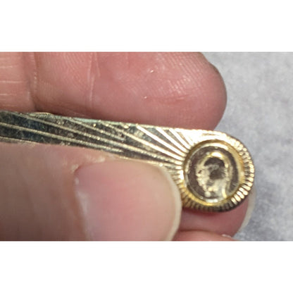 Vintage Sun Burst Engraved Gold Tone Tie Clip (Missing Stone)