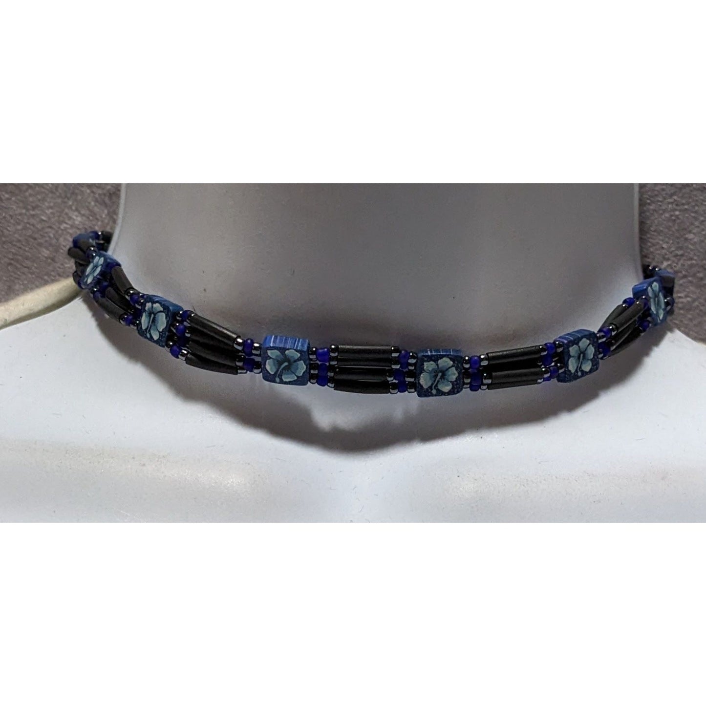 90s Blue Floral Beaded Beachy Choker Necklace