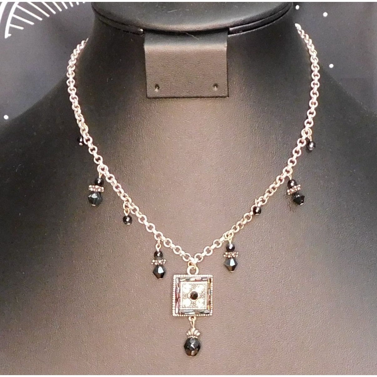 Premier Designs Aurora Borealis Pendant Necklace