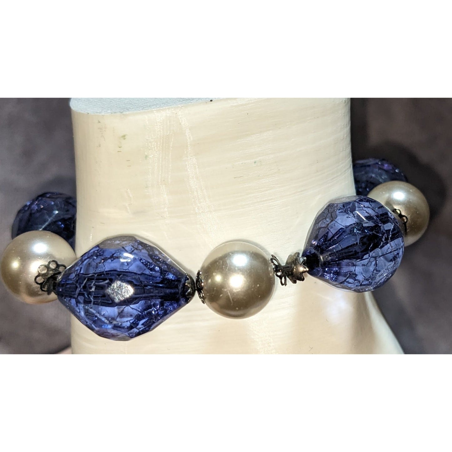 Y2K Coquette Laila Rowe Blue Crackle Bead Faux Pearl Stretch Bracelet