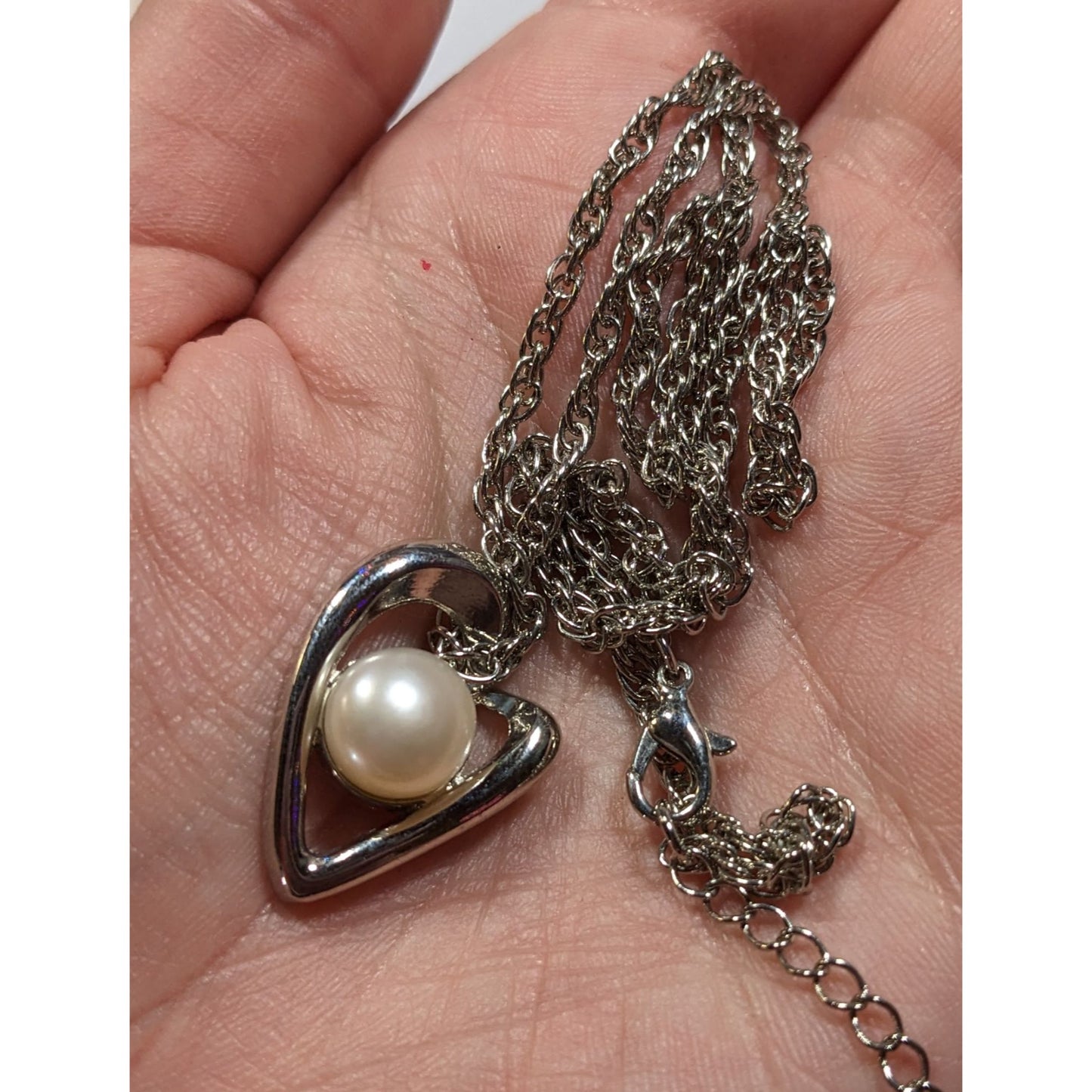 Romantic Abstract Heart Pendant Necklace With Pearl Accent