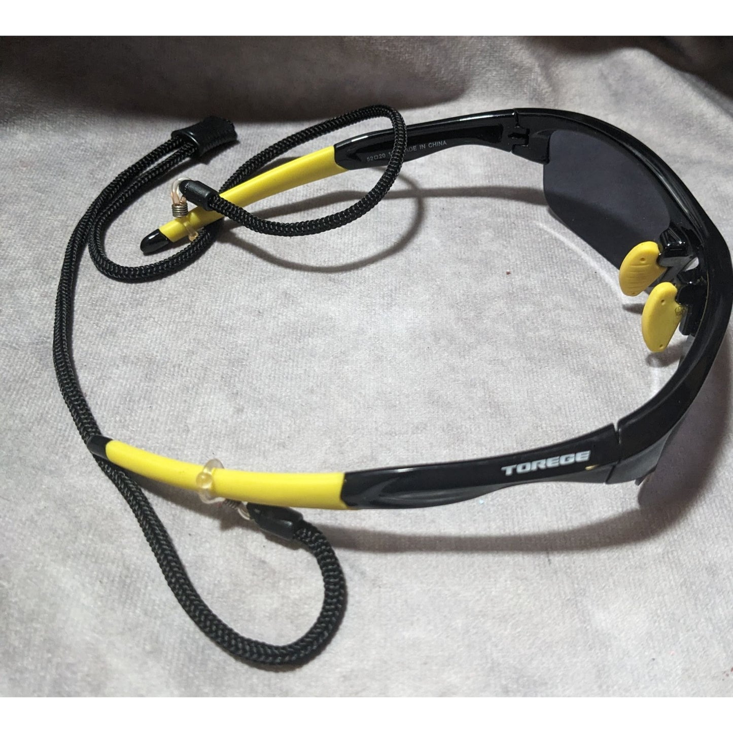 Torege Sports Black And Yellow Sunglasses With Cord