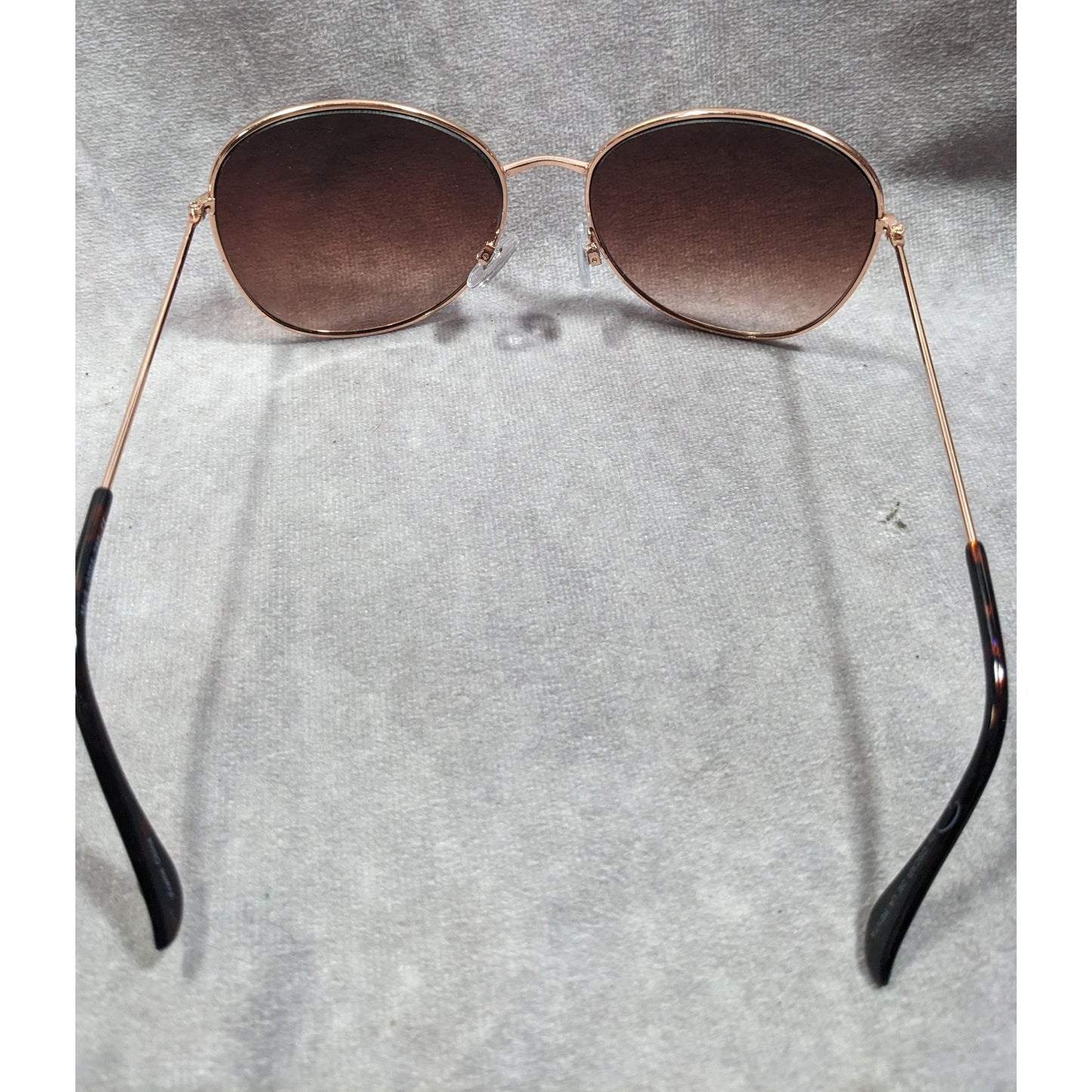 Oscar De La Renta Retro Gold Tone And Tortoise Sunglasses Model 3055