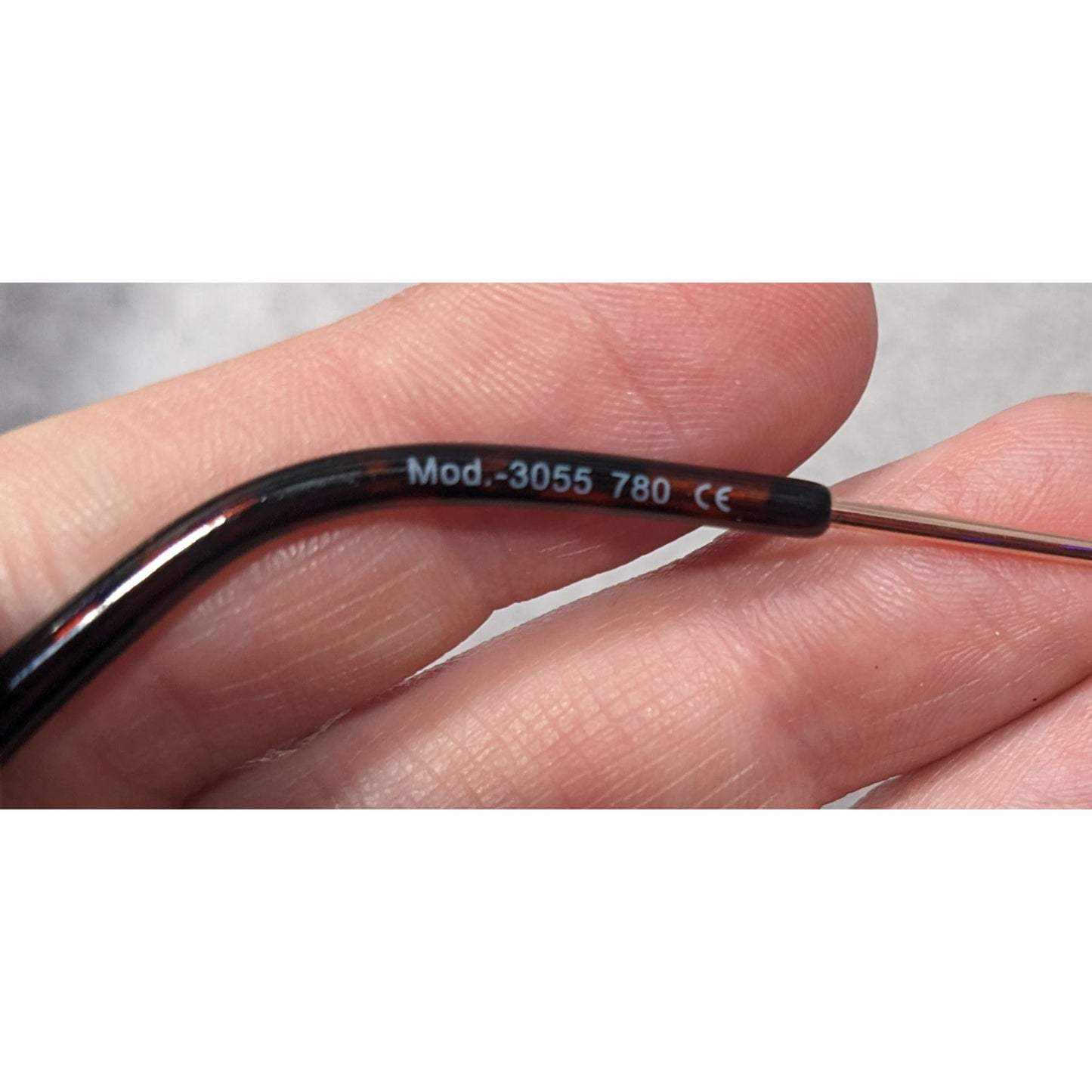 Oscar De La Renta Retro Gold Tone And Tortoise Sunglasses Model 3055