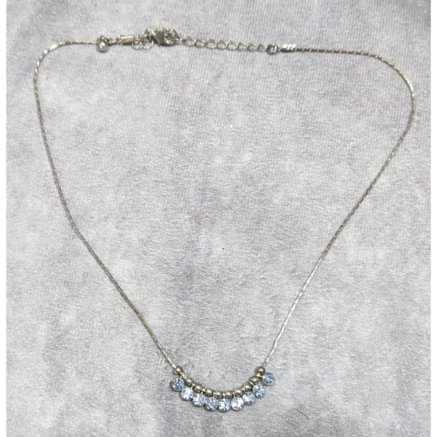 Simple Elegant Blue Gemmed Silver Tone Necklace