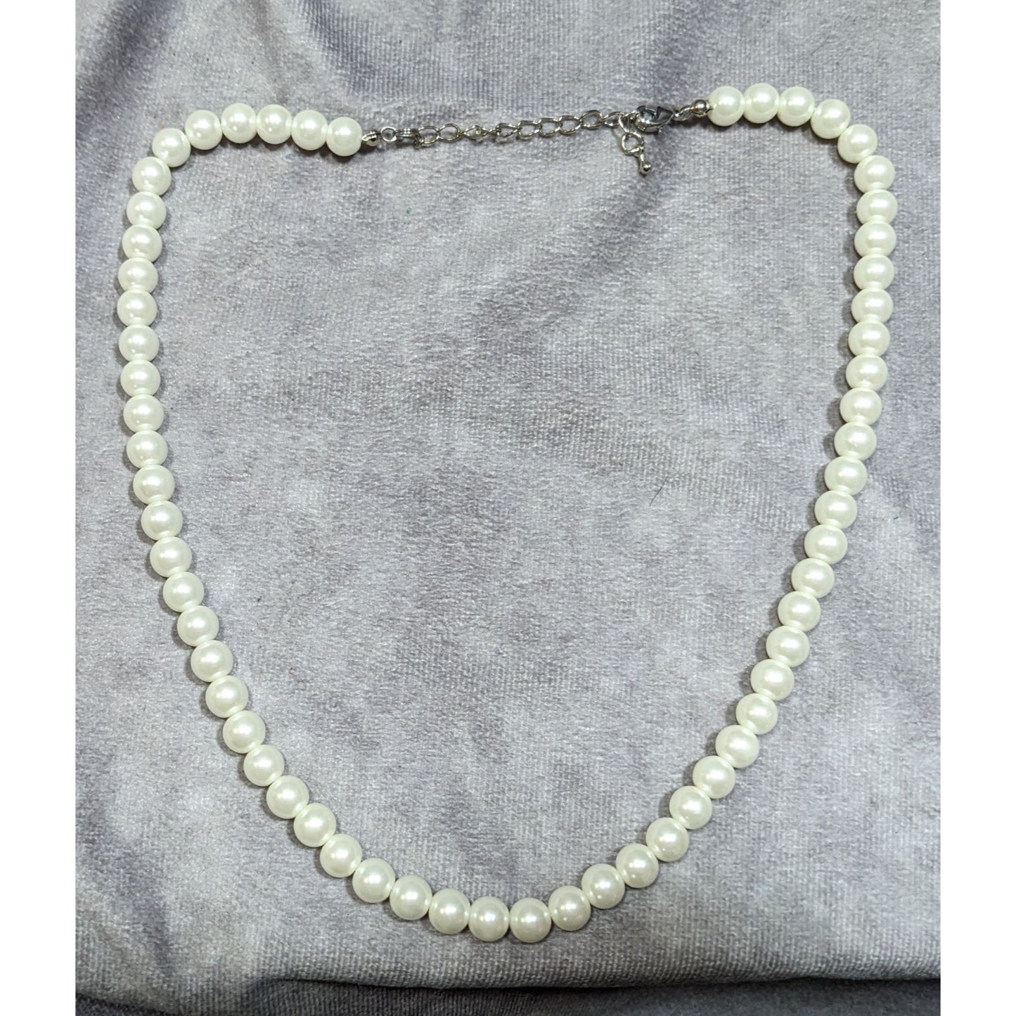 Classic Elegant Faux Pearl Beaded Necklace