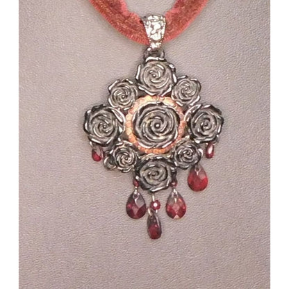 Gothic Vampire Rose Velvet Necklace With Dangling Gems