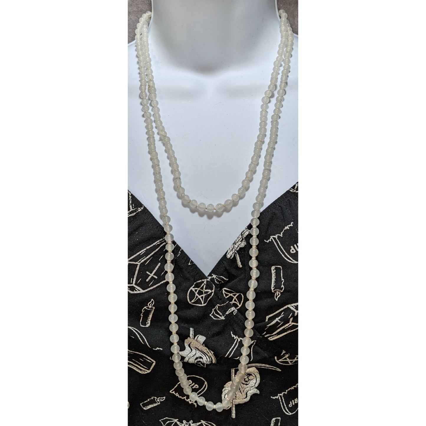 Vintage White Glass Beaded Necklace With Hidden Box Clasp Japan-Made