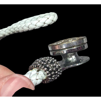 Modern White Rope Snap Button Bracelet With Rhinestones